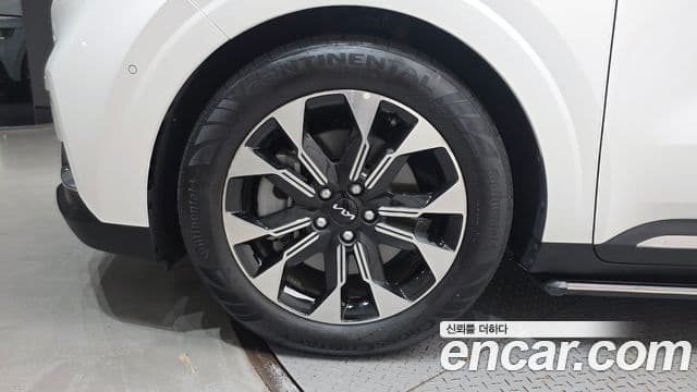 Kia Carnival 2023 — Фото 5/20