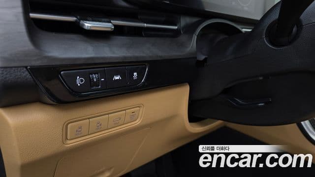 Kia Carnival 2023 — Фото 17/20