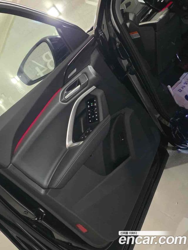 Audi Q5 2025 — фото 12 из 14