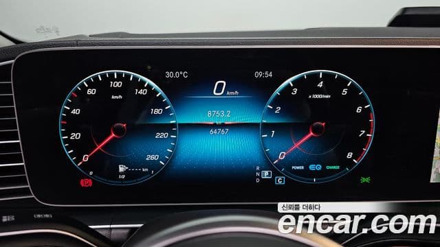 Mercedes-Benz GLE-Class 2020 — ფოტო 8/20