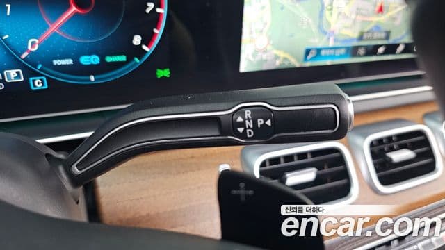 Mercedes-Benz GLE-Class 2020 — ფოტო 9/20