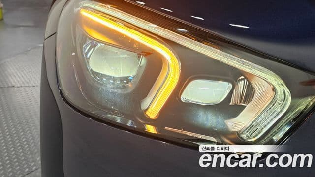 Mercedes-Benz GLE-Class 2020 — Photo 7/30