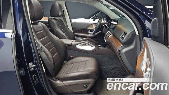 Mercedes-Benz GLE-Class 2020 — Photo 16/30