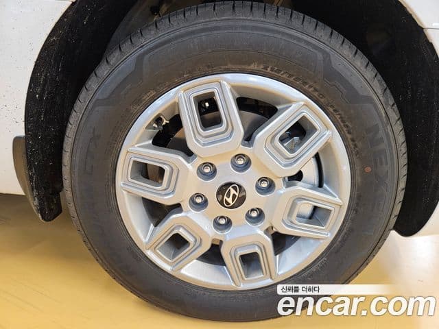 Hyundai Staria 2026 — Photo 14/20