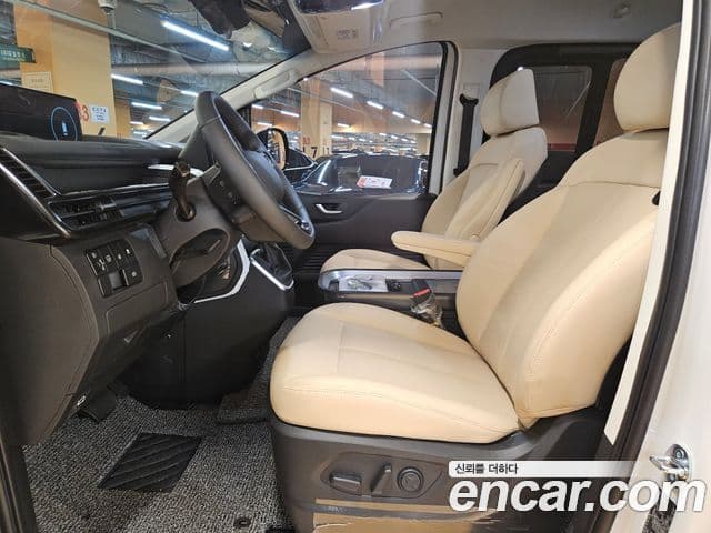 Hyundai Staria 2026 — Photo 15/20