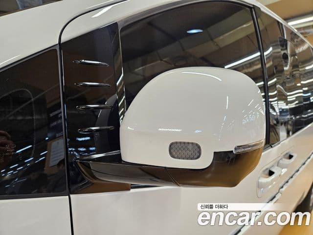 Hyundai Staria 2026 — Photo 16/20