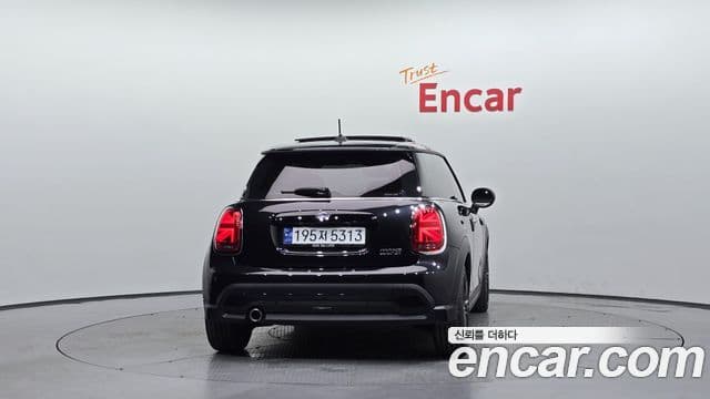 Mini Cooper 2024 — ფოტო 4/20