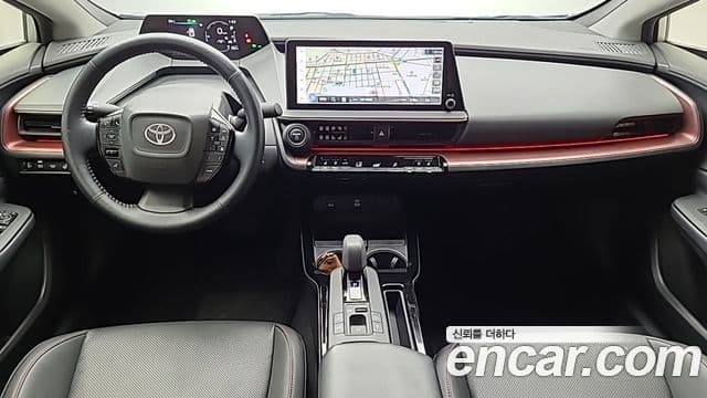 Toyota Prius 2024 — ფოტო 10/19