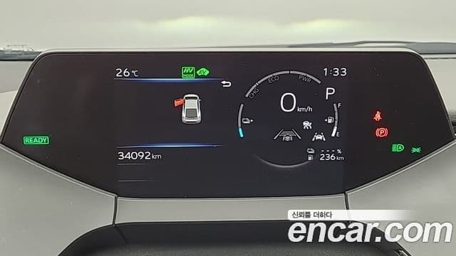 Toyota Prius 2024 — ფოტო 7/19