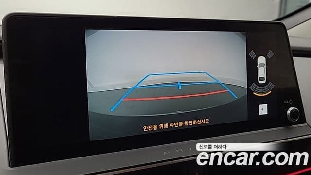 Toyota Prius 2024 — ფოტო 13/19