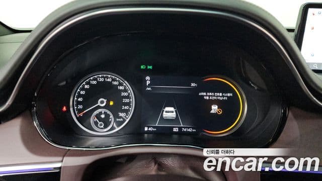 Genesis GV70 2021 — Şəkil 8/20