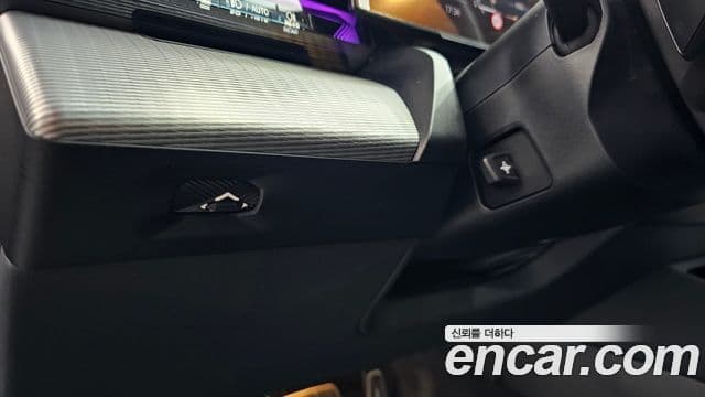 BMW 5 Series 2025 — Photo 13/37