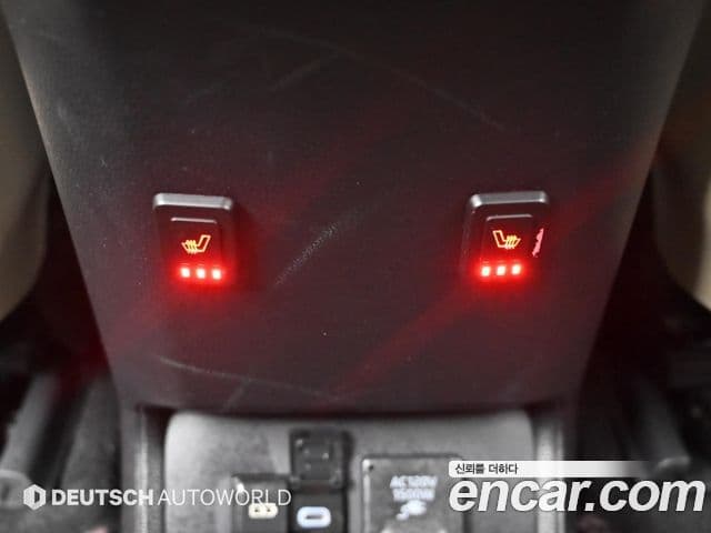 Toyota Highlander 2023 — Фото 16/20
