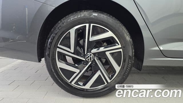Volkswagen Jetta 2022 — Şəkil 5/20
