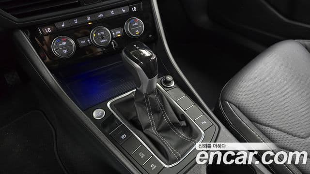 Volkswagen Jetta 2022 — Şəkil 9/20