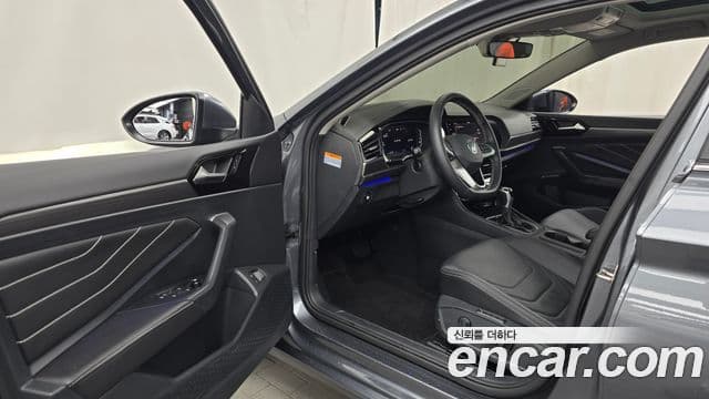 Volkswagen Jetta 2022 — Şəkil 10/20