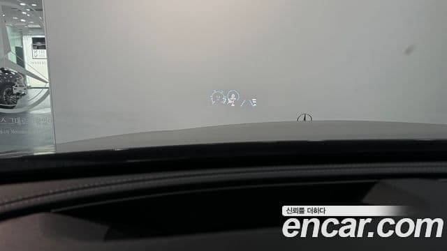 Mercedes-Benz E-Class 2021 — ფოტო 18/20