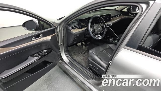 Kia K5 2020 — Şəkil 10/20