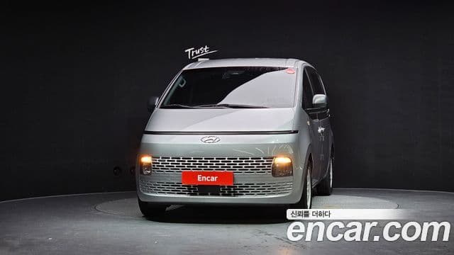 Hyundai Staria 2022 — Фото 3/20