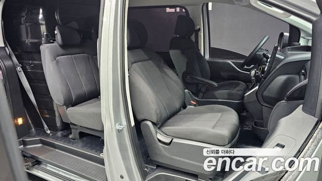 Hyundai Staria 2022 — Фото 11/20