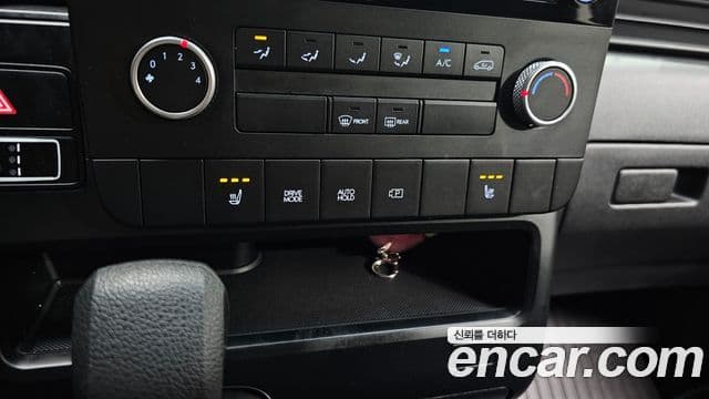 Hyundai Staria 2022 — Фото 15/20