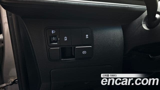 Hyundai Staria 2022 — Фото 18/20