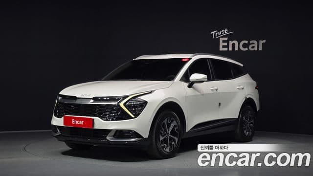 Kia Sportage 2022 — Фото 1/20