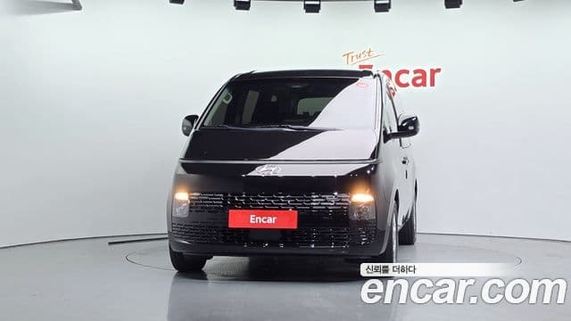 Hyundai Staria 2023 — Şəkil 3/20