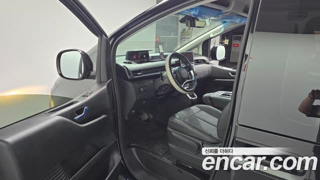 Hyundai Staria 2023 — Şəkil 10/20