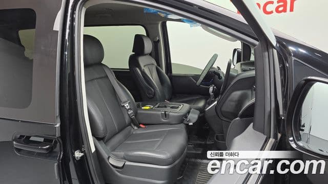 Hyundai Staria 2023 — Şəkil 12/20