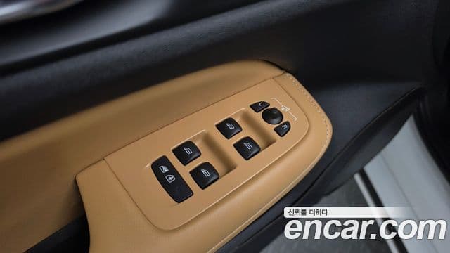 Volvo S60 2021 — Photo 25/36