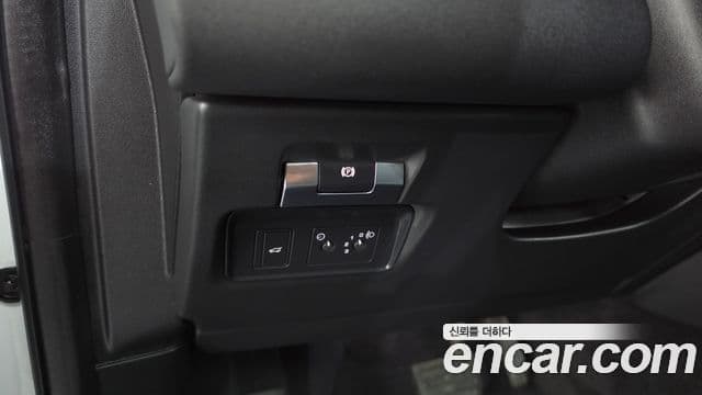 Land Rover Discovery Sport 2021 — Фото 20/20