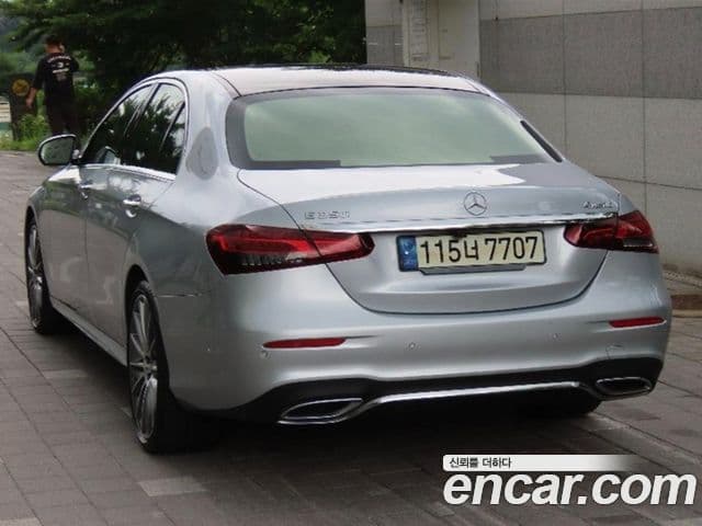 Mercedes-Benz E-Class 2020 — ფოტო 3/20