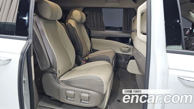Kia Carnival 2024 — ფოტო 2/20