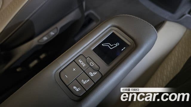 Kia Carnival 2024 — ფოტო 15/20