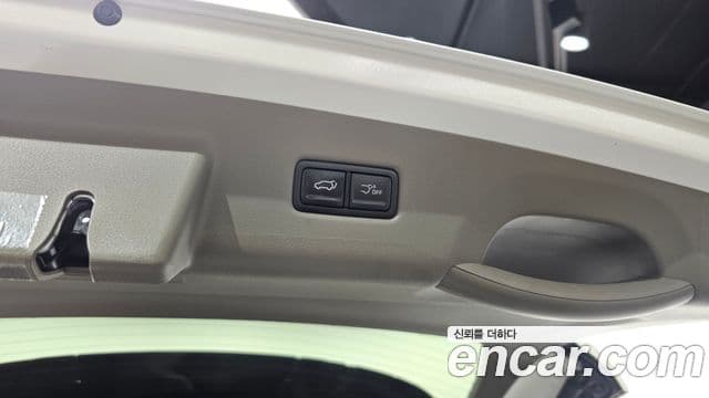 Kia Carnival 2024 — Şəkil 16/20