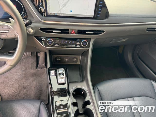 Hyundai Sonata 2022 — Şəkil 16/18
