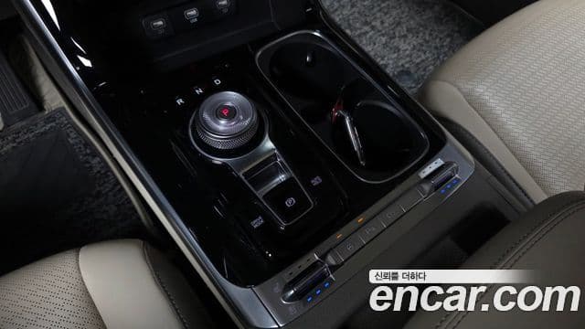Kia Carnival 2023 — Şəkil 9/20