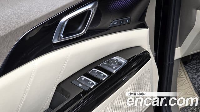Kia Carnival 2023 — Şəkil 16/20