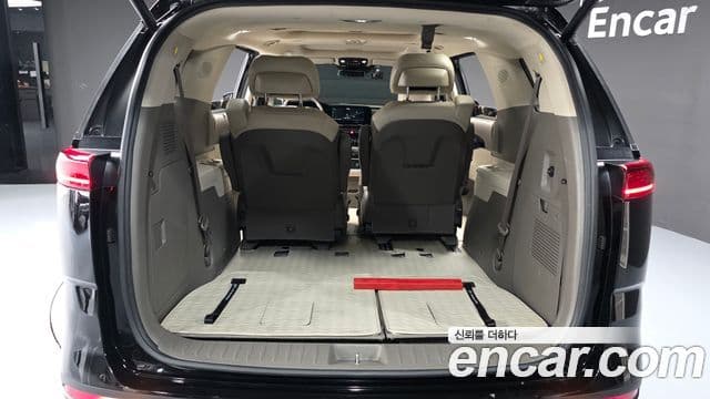 Kia Carnival 2023 — Photo 5/34