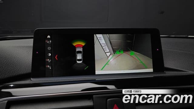 BMW 3 Series 2018 — Фото 15/20