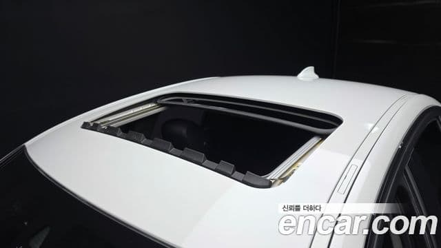 BMW 3 Series 2018 — Фото 19/20