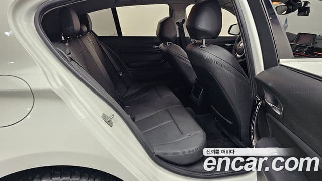 BMW 1 Series 2019 — ფოტო 11/20