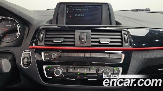 BMW 1 Series 2019 — ფოტო 12/20