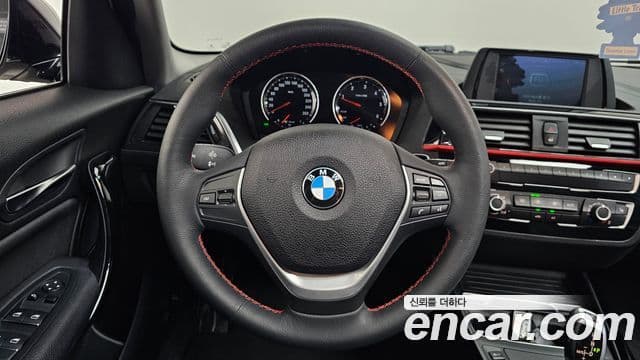 BMW 1 Series 2019 — ფოტო 13/20