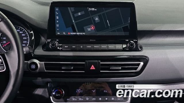 Kia Seltos 2022 — ფოტო 14/20