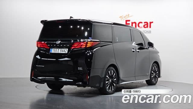 Toyota Alphard 2025 — Şəkil 2/20