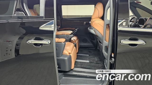 Toyota Alphard 2025 — Şəkil 11/20