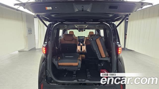 Toyota Alphard 2025 — фото 20 из 20