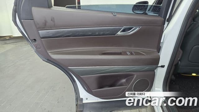 Genesis GV80 2021 — ფოტო 22/38